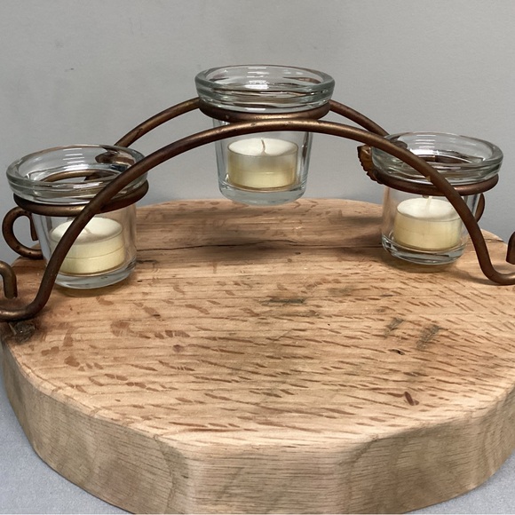 Solid Metal Crafted 3 Arch Votive Candle Holder - Floral Themed - Excellent - Picture 6 of 12